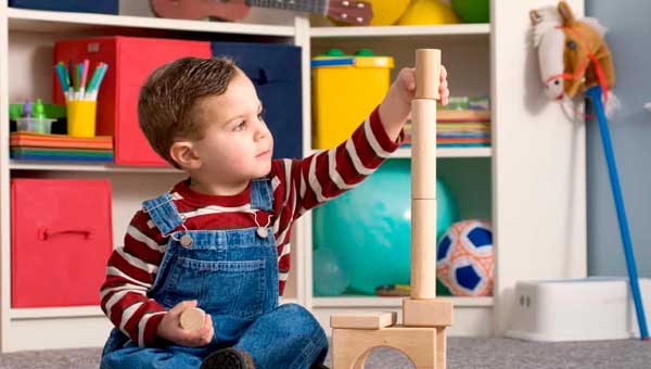 Любой ребенок желает получить все  и тут же